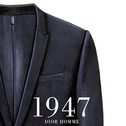 『L’Officiel Hommes Italia』Fall/Winter 2014-15 5th anniversary issue』挿絵（2014年）“Dior Homme” Smoking Jacket.